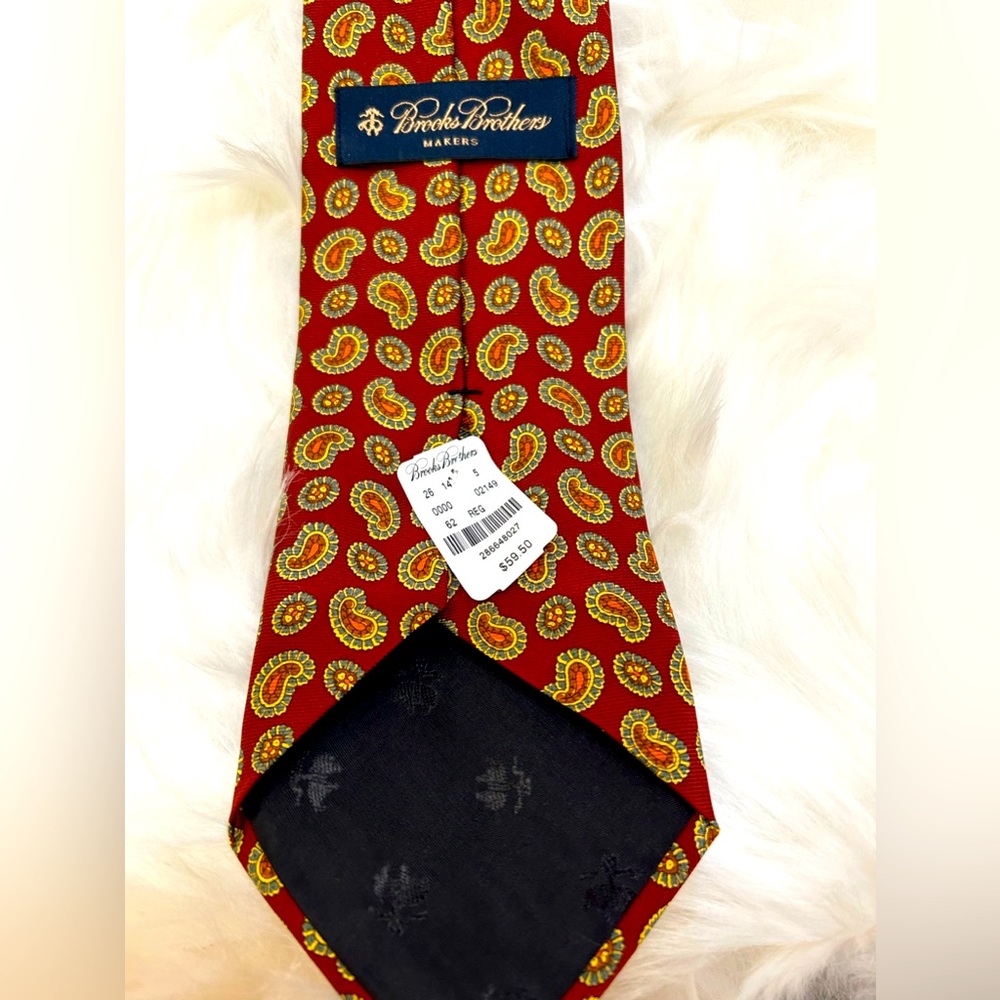 NWT Brooks brothers tie- made in Italy, new with tags